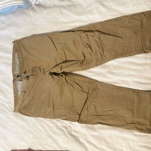 Vuori Men's Khaki Chinos